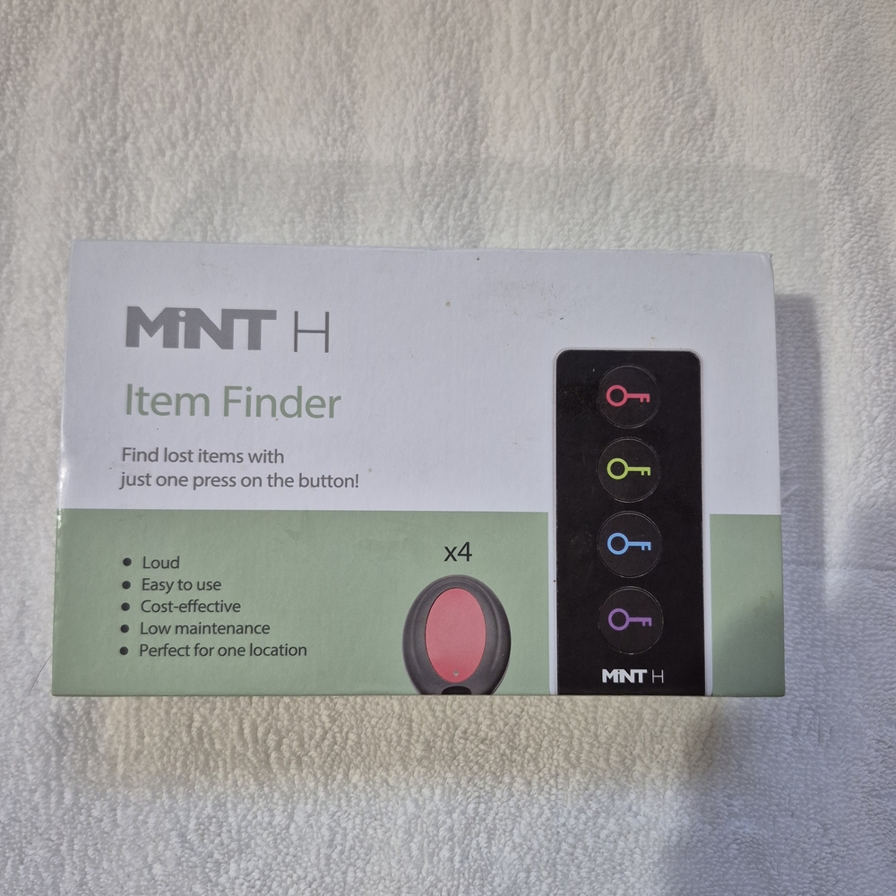 Item Finder with Multi-Color Buttons 4 Beepers 4 Key Rings With Remote Control